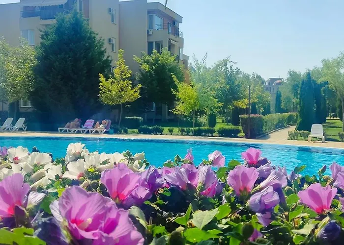 Golf Club & Orchid Noks Mia 公寓 *